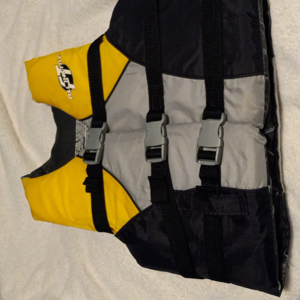Full Throttle youth 50 to.90 pounds 3040-0 floatation device life jacket